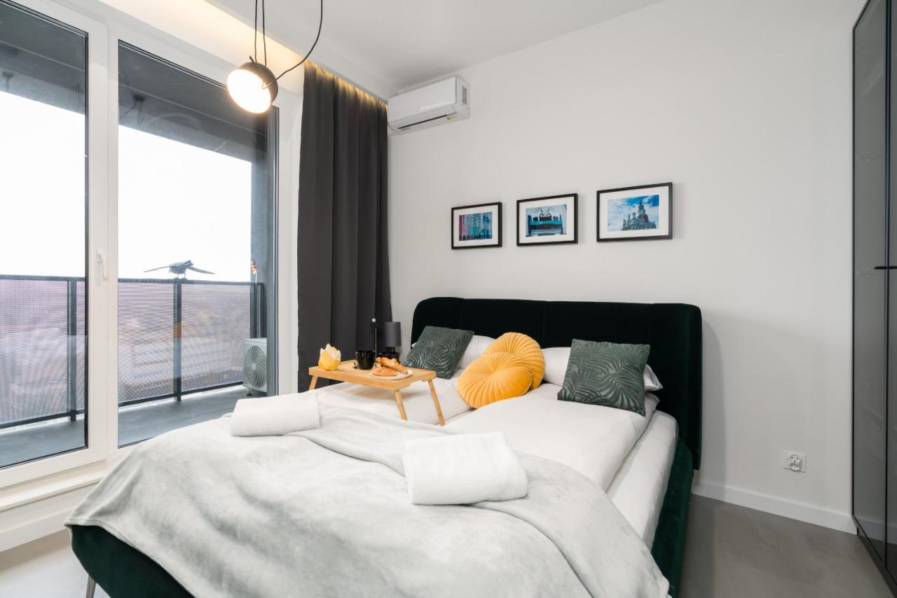 Widokowy Apartament Wojciechowskiego Parking I Loggia By Renters Prestige Познан Екстериор снимка