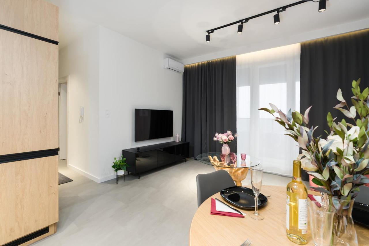 Widokowy Apartament Wojciechowskiego Parking I Loggia By Renters Prestige Познан Екстериор снимка