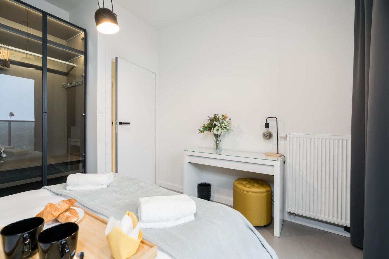 Widokowy Apartament Wojciechowskiego Parking I Loggia By Renters Prestige Познан Екстериор снимка